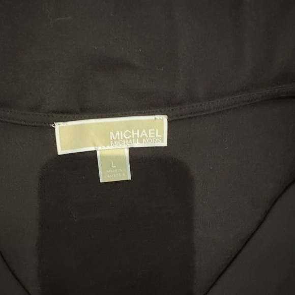 Michael Kors Black V-Neck Tank Top- great with dress pants, skirt or jeans - Picture 7 of 9